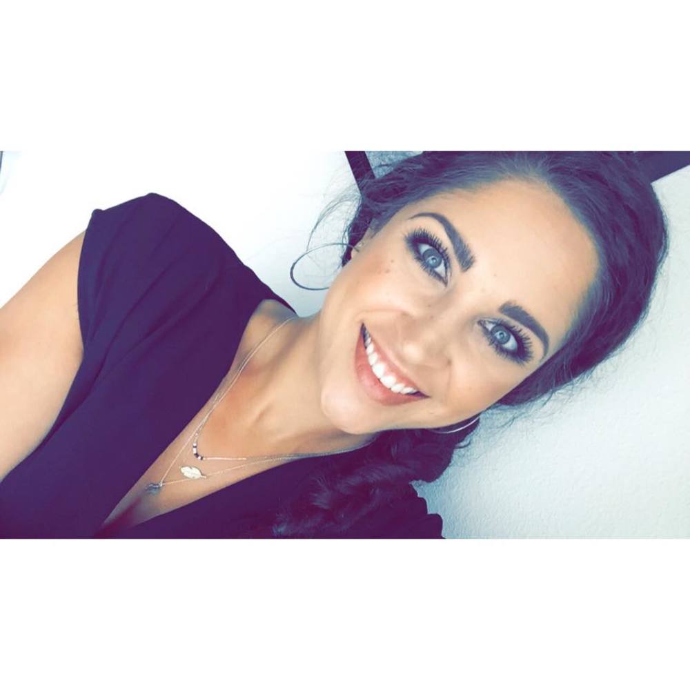 Meet your Posher, Evangeline